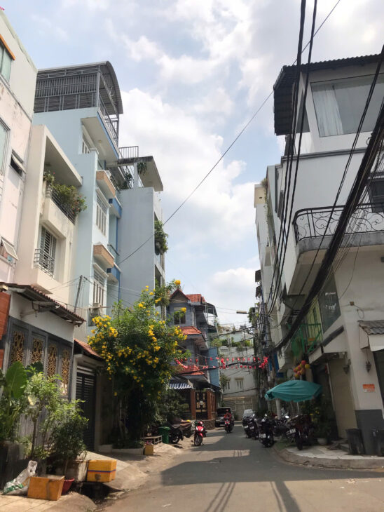 Nhà 2 Tầng Đẹp, Đường Nguyễn Thị Tần – Quận 8, Giá Tốt, LH: 0908074771