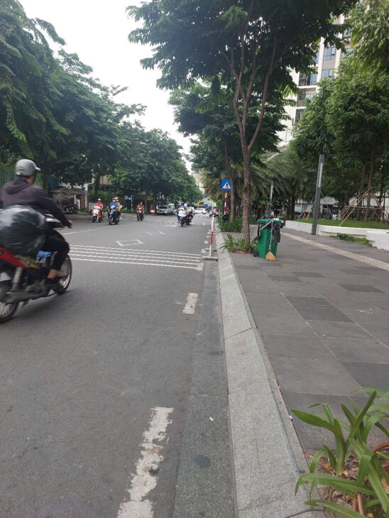 Bán nhà mặt tiền đường Nguyễn Văn Qúy,Phú Thuận,Q7 diện tích 64m2 ngang 5m x dài 13m 10,5 tỷ. Siêu