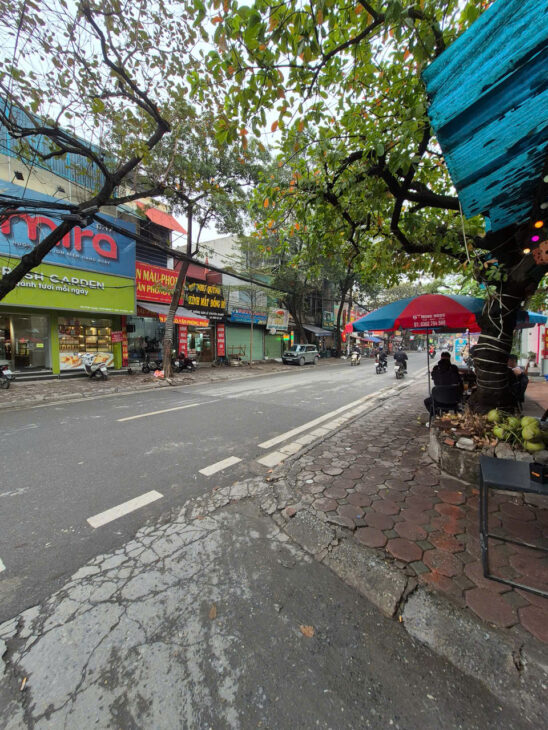 PHÙNG CHÍ KIÊN – LÔ GÓC – Ô TÔ VÀO NHÀ – NHÀ ĐẸP – 2 THOÁNG – KINH DOANH – CHO THUÊ