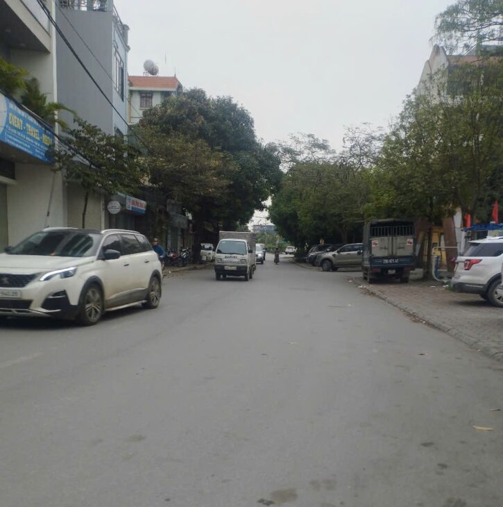 Việt Hưng,Long Biên bán đất DT60m2 x mt4m giá chỉ 9.7 tỷ