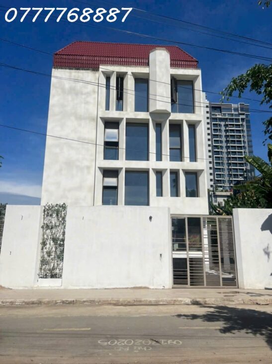 Bán gấp tòa nhà hầm 5 tầng, 240m2 Thạnh Mỹ Lợi cách sông, CC One 500m