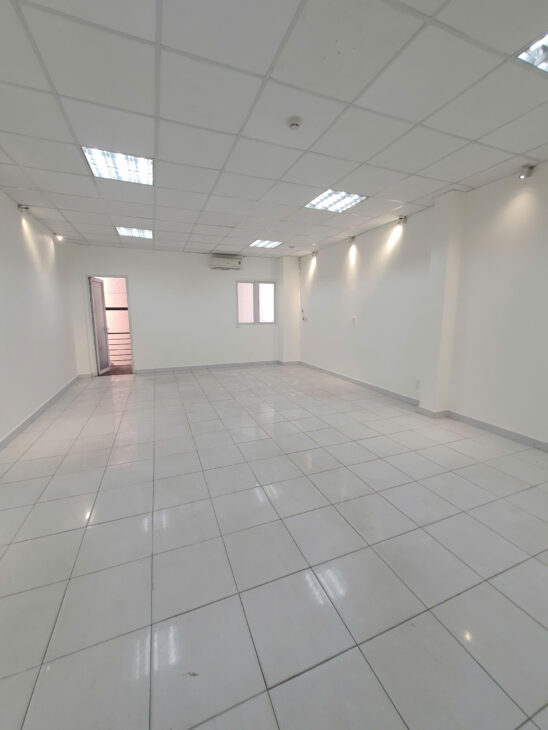 Sàn văn phòng 45m² Khu sân bay có chổ đậu oto giá 7.5tr