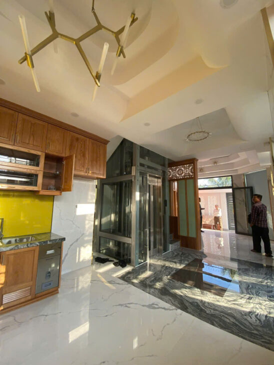 Bán nhà mặt phố Q.9, 90m², 4 tầng, 10.3 tỷ, sổ hồng