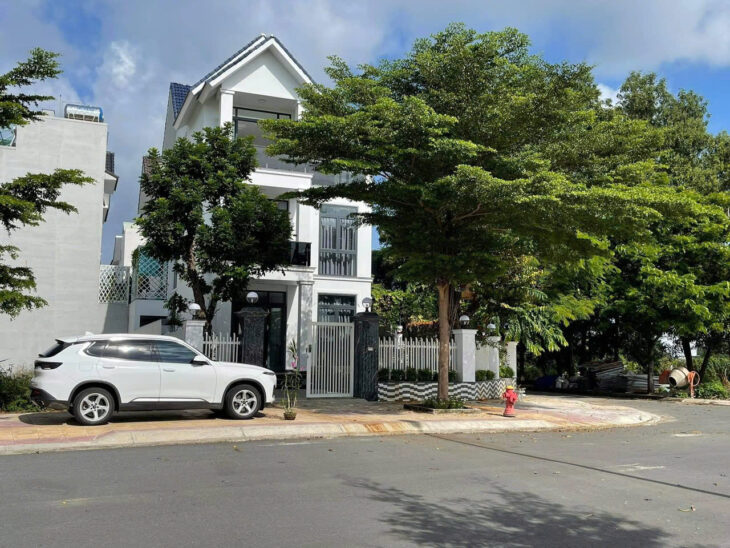 Cần bán nhanh Biệt thự vườn, 2 mặt tiền view sông, công viẻn và sân golf. KDC Hà Đô, P.Thới An.