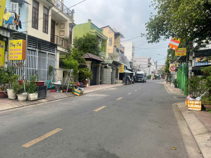 Bán nhà 1 trệt + lửng , đường số 10 Linh Đông Thủ Đức. Gía 2ty4 bl