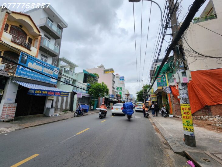 Bán tòa nhà VP, MT Quận Bình Thạnh 6 tầng 800m2 sàn HĐT 130tr/ tháng