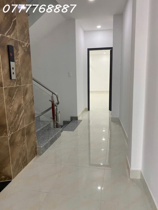 Bán tòa nhà VP, MT Quận Bình Thạnh 6 tầng 800m2 sàn HĐT 130tr/ tháng