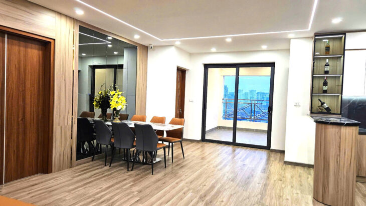 Căn hộ sky villa 3 ngủ 3 WC, dt 181m2, tòa 25T1 Trung Hòa, nội thất mới đẹp long lanh đẳng cấp 5 sao