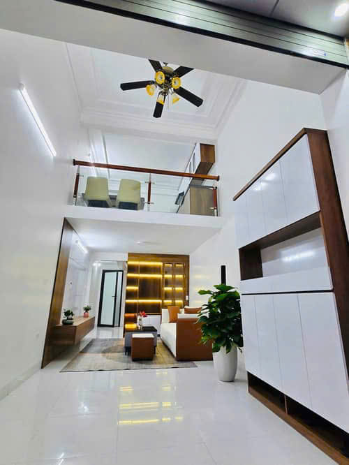 HOÀNG HOA THÁM – SIÊU VỊ TRÍ – NHÀ CỰC ĐẸP – NGÕ THÔNG TỨ TUNG – BAY NHANH