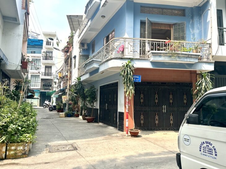 BÁN NHÀ ĐƯỜNG SỐ Q4 – MẶT TIỀN XE TẢI QUAY ĐẦU- KHU DÂN TRÍ CAO – VỊ TRÍ HIẾM LẮM Ạ.