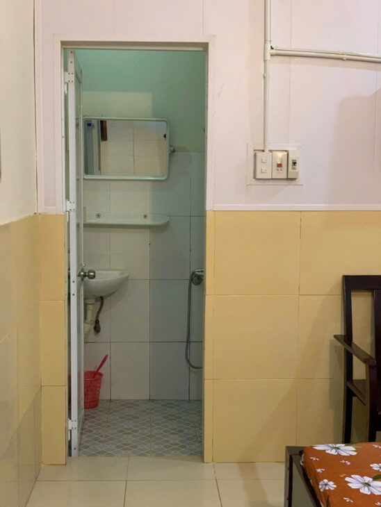 ???? Bán nhà nghỉ đang hoạt động full phòng,kiệt ôtô Phan Trọng Tịnh,Hương Long. cách Nguyễn Phúc