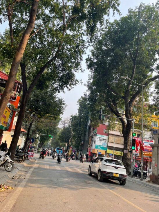 bán đất vàng HAI BÀ TRƯNG-LÒ ĐÚC-TRẦN KHÁT CHÂN, 88M chỉ 22.5 tỷ, lô góc,mặt đường 2 ô tô tránh