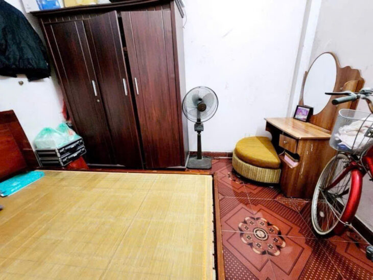 Lê Hồng Phong Hà Cầu, 75m 4 tầng ngõ thông Ô tô vào nhà. Giá 11 tỷ
