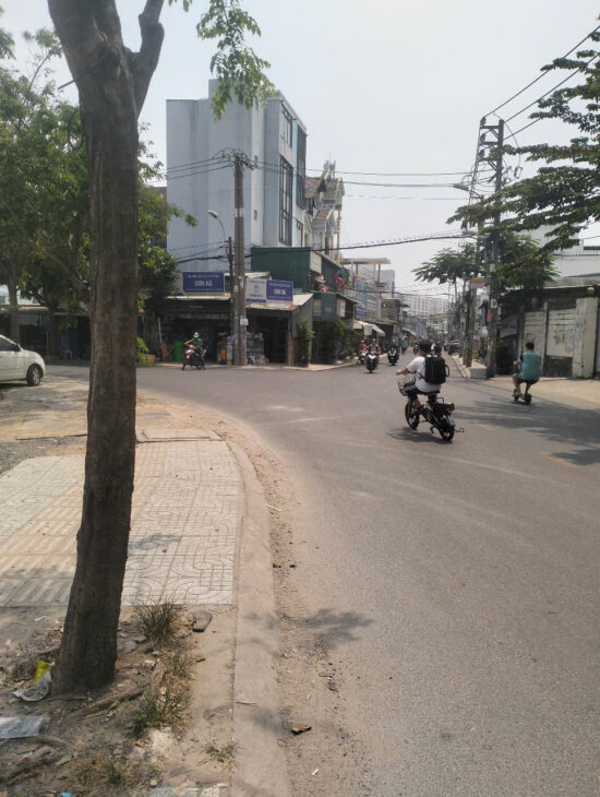 NHÀ MẶT TIỀN KINH DOANH SẦM UẤT ĐHT 11 QUẬN 12, 82M2 NHỈNH 8 TỶ TL