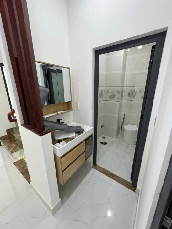 Bán nhà 66m² 4 tầng, 5PN, 3WC,hem 1017 hồng Bàng phường 12 Quận 6 – 5.8 tỷ