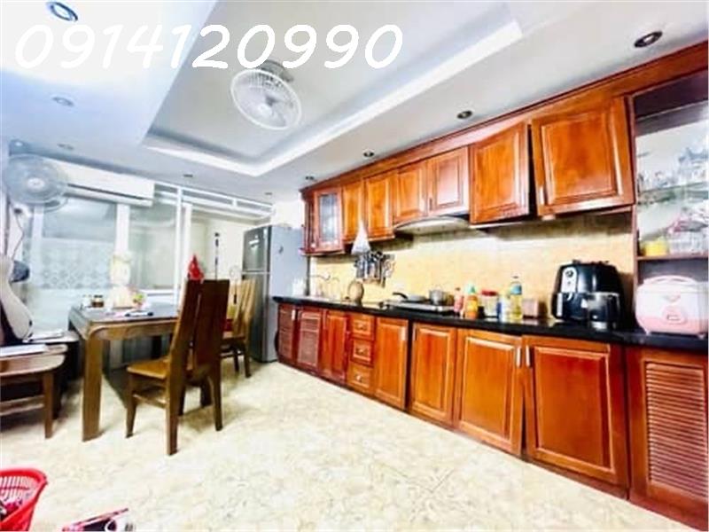 Bán nhà Dương Văn Bé.DT:50mx5T,lô góc 3 mặt thoáng,ôtô vào nhà,dân xây.đường ô tô tránh.Giá:12,6 tỷ