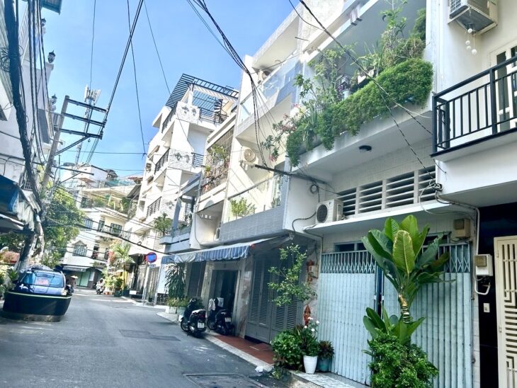 KHU HIẾM NHÀ BÁN THUỘC ĐƯỜNG SỐ Q4- XE HƠI ĐẬU CỬA KHÔNG CẢN TRỞ GIAO THÔNG-VIEW CÔNG VIÊN.