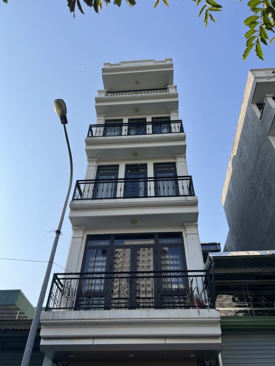 Nhà 7 tầng thang máy phố Văn la Phú La , phân lô vỉa hè kinh doanh, ô tô tránh đỗ ngày đêm. Giá