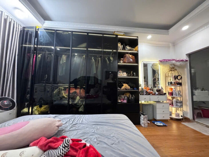 Ô TÔ ĐỖ CỬA, SIÊU PHẨM NHÀ MỚI Ở NGAY, ĐẸP LUNG LINH,CHỦ ĐỂ LẠI NỘI THẤT CAO CẤP
