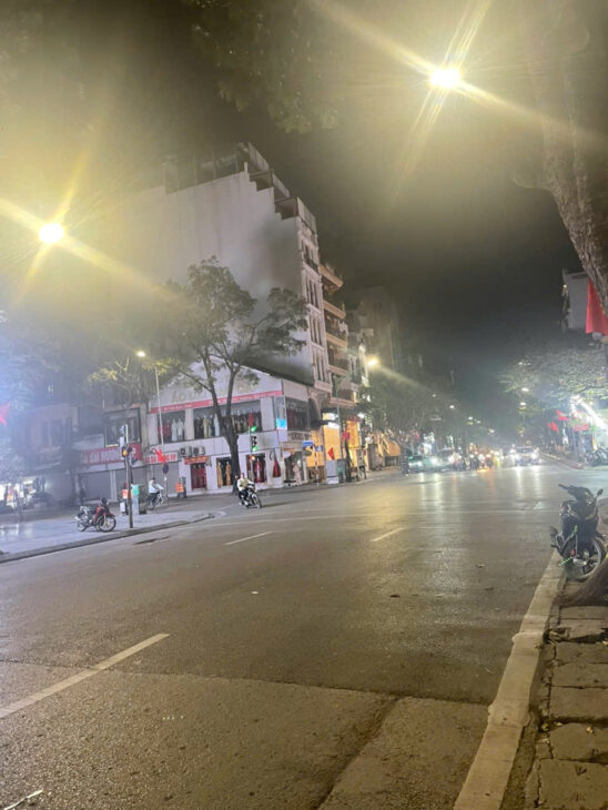 bán đất mặt phố MINH KHAI-DƯƠNG VĂN BÉ, lô góc, mặt tiền to 10m,siêu hiếm chỉ hơn 200 triệu/m