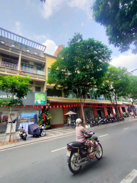 CHO THUÊ NHÀ MẶT PHỐ TRƯƠNG ĐỊNH – BẾN THÀNH – QUẬN 1 – GIÁ chỉ75TRIỆU/THÁNG