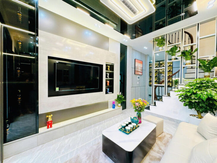 NHÀ ĐẸP KIM GIANG KIM GIANG 35M 5 TẦNG GẦN Ô TÔ TRƯỜNG CHỢ CỰC HIẾM NHỈNH 6 TỶ SỔ ĐỎ RIÊNG