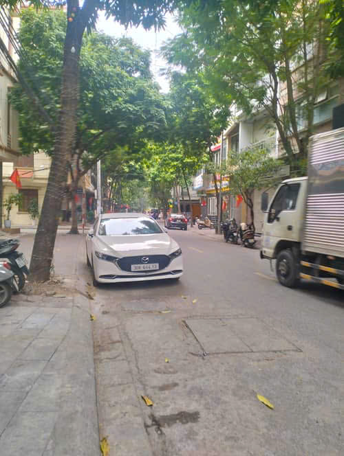 CẦU GIẤY – Ô TÔ TRÁNH – LÔ GÓC – 9 TẦNG THANG MÁY – DOANH THU GẦN 200TR/THÁNG