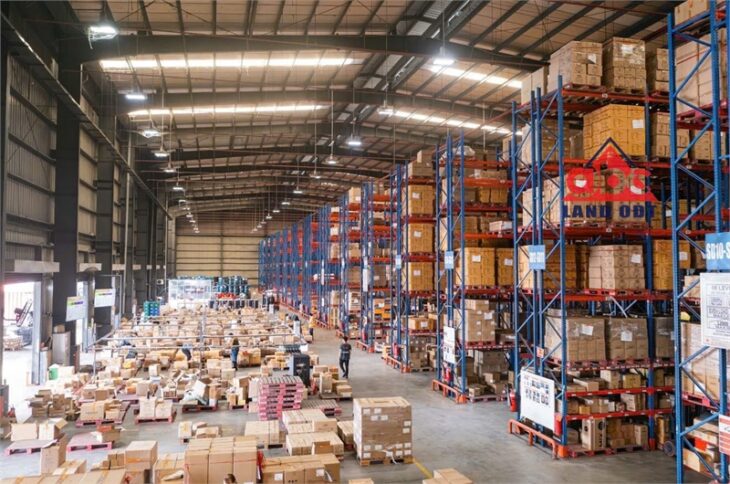 Kho chứa hàng, lưu trữ, cho thuê thời gian linh hoạt. trang bị hệ thống giám sát tân tiến