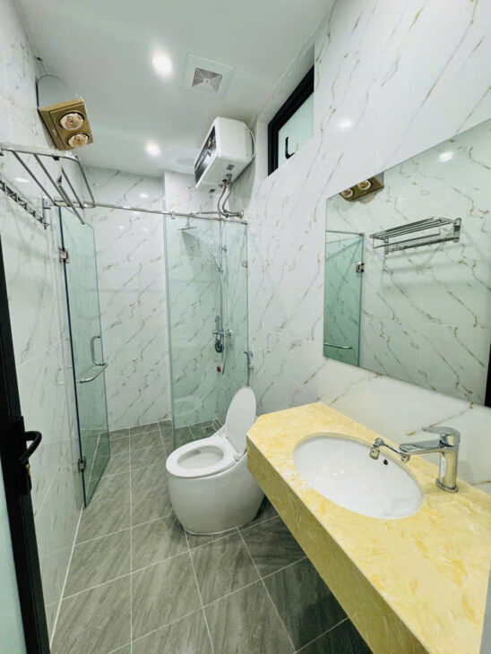 NHÀ MỚI – THANG MÁY CHẠY VÙ VÙ -THOÁNG TRƯỚC SAU- Ô TÔ VÀO NHÀ- KINH DOANH -VÀI BƯỚC RA MẶT PHỐ