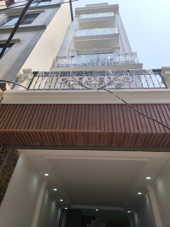 NHÀ MỚI – THANG MÁY CHẠY VÙ VÙ -THOÁNG TRƯỚC SAU- Ô TÔ VÀO NHÀ- KINH DOANH -VÀI BƯỚC RA MẶT PHỐ
