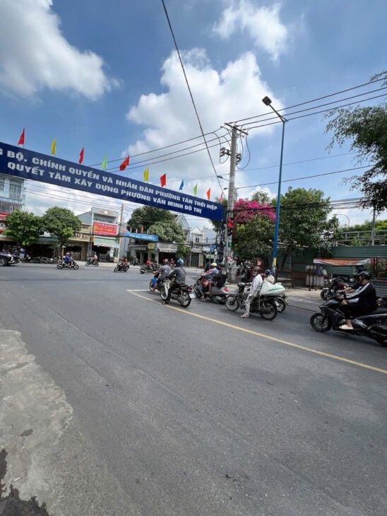Bán MTKD đỉnh 3 tầng Trương Thị Hoa Quận 12,105m2, 4 x 26m nhỉnh 9 Tỷ chút