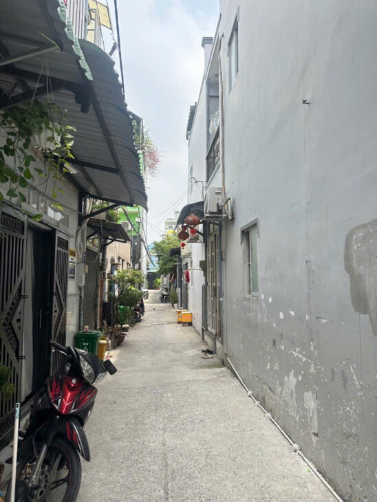 NGON BỔ RẺ – NGAY METRO Q12 – CĂN GÓC HXH CÁCH 20M