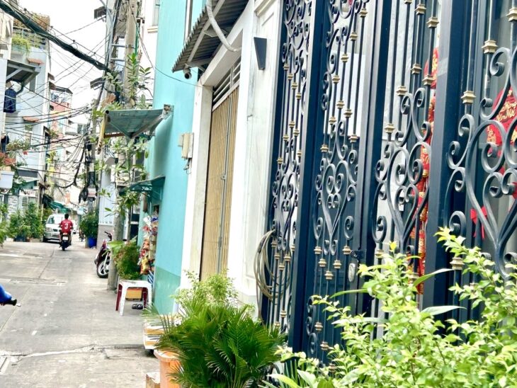 CHỦ NHIỆT CẦN BÁN NHÀ ĐẸP- HẺM XE TẢI -VIEW ĐẸP – THUẬN TIỆN CHO GIA CHỦ.