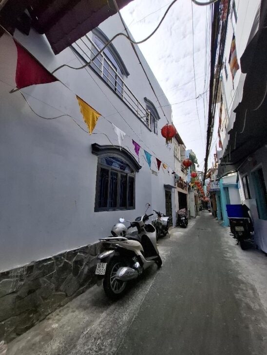 BÁN NHÀ ĐẸP GẦN TRƯỜNG HỌC, CHỢ- THUẬN TIỆN KINH DOANH ĐA NGÀNH NGHỀ- XE HƠI TÓI CỬA- Đ. ĐVB.
