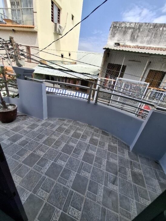 BÁN NHÀ ĐẸP GẦN TRƯỜNG HỌC, CHỢ- THUẬN TIỆN KINH DOANH ĐA NGÀNH NGHỀ- XE HƠI TÓI CỬA- Đ. ĐVB.