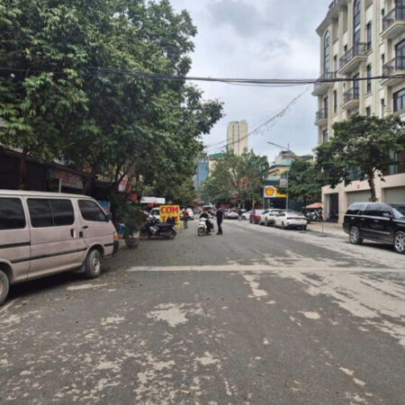 BÁN NHÀ PHÂN LÔ, Ô TÔ TRÁNH, XA LA – HÀ ĐÔNG, 54 M2, MẶT TIỀN 4 M, GIÁ 15,8TỶ. BÁN NHÀ PHÂN LÔ, Ô TÔ TRÁNH, XA LA – HÀ ĐÔNG, 54 M2, MẶT TIỀN 4 M, GIÁ 15,8TỶ.
