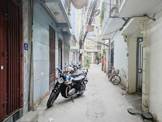 SIÊU HIẾM !!! NHÀ ĐẸP HOÀNG HOA THÁM, BA ĐÌNH , 30M RA PHỐ 3 GÁC ĐỖ CỬA, QUY HOẠCH SÁT PHỐ . VỊ TRÍ