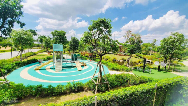 Tự động tạo tài khoản, quản lý tin, đăng tin chuẩn SEO, và kết nối với các kênh mạng xã hội như
