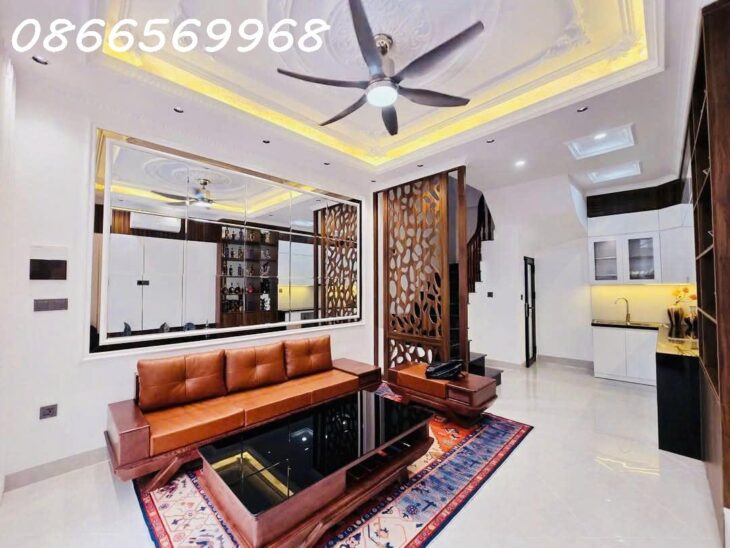 NHÀ MỚI ĐẸP – TRUNG TÂM CẦU GIẤY – 32M² x 5 TẦNG – FULL NỘI THẤT – GIÁ 8.5 TỶ