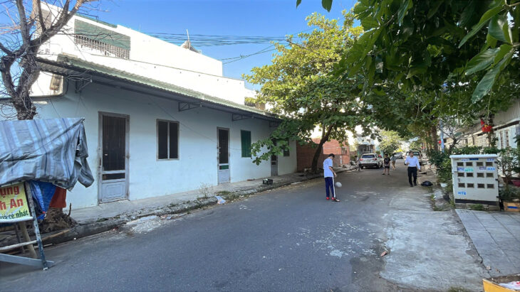Căn góc dãy nhà trọ 3 phòng, Phường Phước Long TP Nha Trang, đường nhựa 12m, giá chỉ 2,3 tỷ. Không