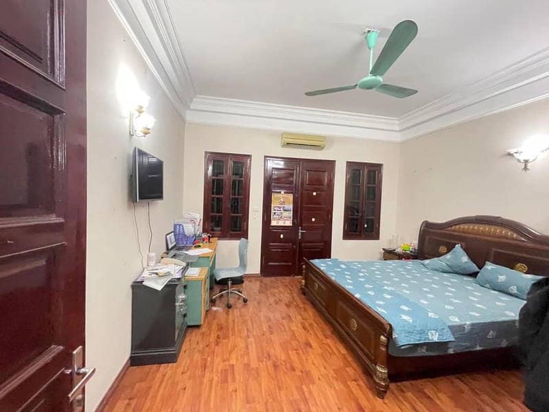 Nhà Nguyễn Khánh Toàn – 61m² – 5 Tầng – 7 Phòng – Tỷ suất thuê cao – 13.8 Tỷ