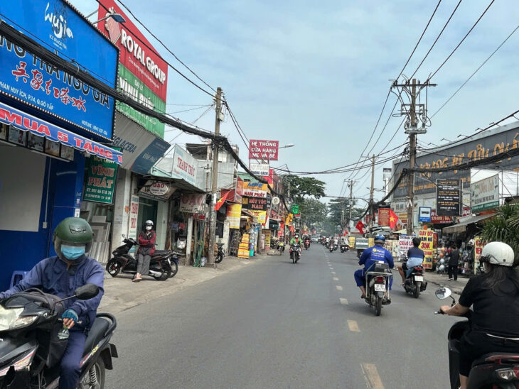 Bán nhà 3 lầu hẻm 10m Phan Huy Ích ngang 5m 110m2 vài bước ra đường gần chợ 11.5 tỷ.