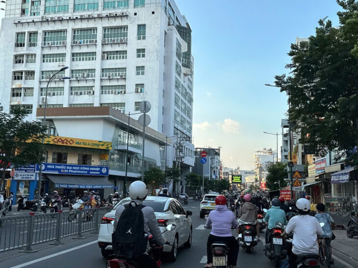 Bán MTKD ngay ĐH Công Nghiệp 225m2 Lê Lợi ngang 7.2m 3 lầu cổ TN 60tr KD đỉnh 39.X tỷ