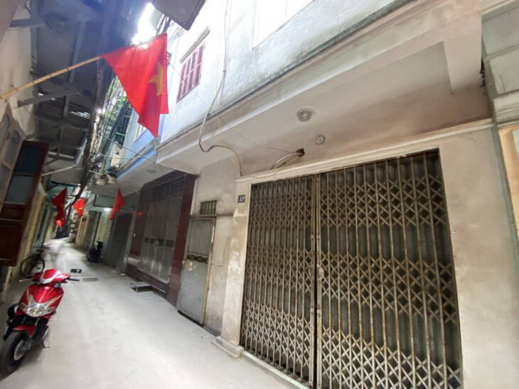 Bán 94m2 đất tại Giải Phóng,HBT,nhà 2 mặt ngõ, mt 5.3m.giá 15.5 tỷ