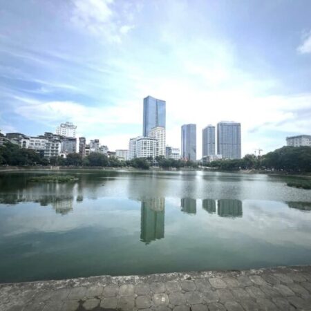 Bán nhà mặt phố Phạm Huy Thông, 49m², 31.5 tỷ, sổ đỏ