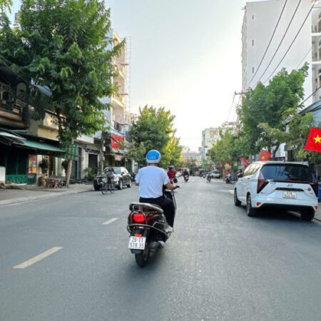 GẤP BÁN nhà HXH tránh Nguyễn Phúc Chu 4 lầu ngang 6.4m 109m2 sát đường gần trường 11.5 tỷ. GẤP BÁN nhà HXH tránh Nguyễn Phúc Chu 4 lầu ngang 6.4m 109m2 sát đường gần trường 11.5 tỷ.