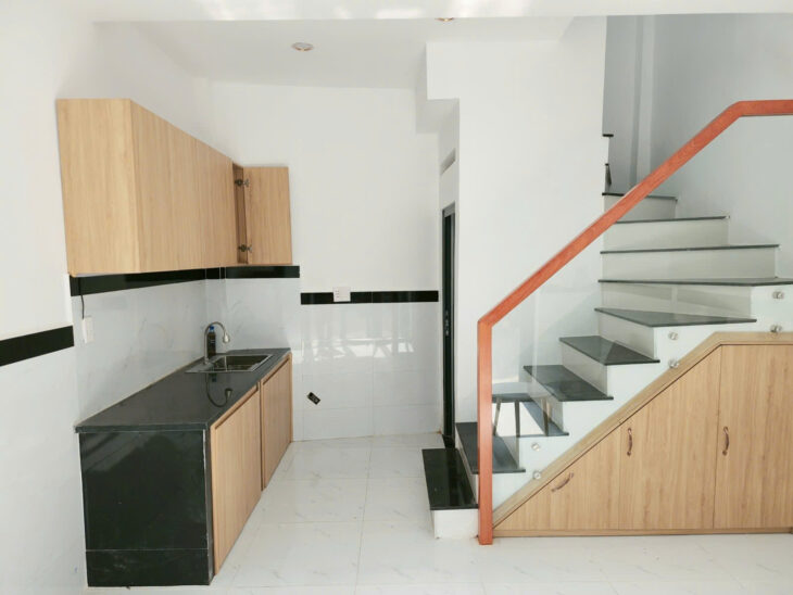 CHỈ NHỈNH 2 TỶ SƠ HỮU NGAY NHÀ LẠC LONG QUÂN – TÂN BÌNH – 20M2 2PN