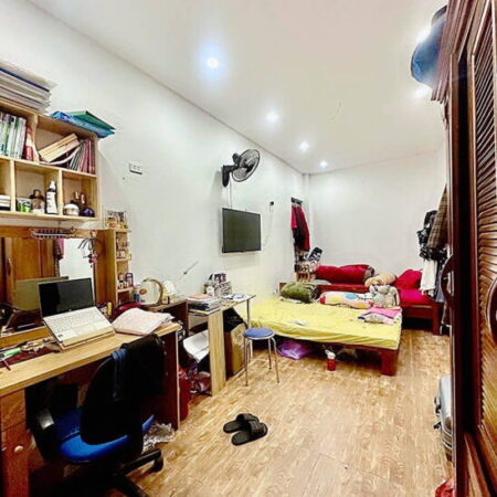 Chính chủ bán gấp nhà giá mềm ngõ 211 Khương Trung, Thanh Xuân. DT 34m², 4 tầng. 5,75 tỷ.