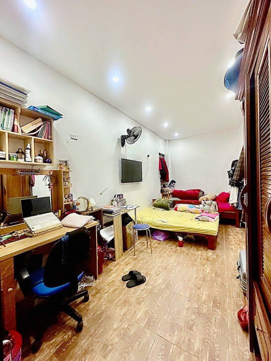 Chính chủ bán gấp nhà giá mềm ngõ 211 Khương Trung, Thanh Xuân. DT 34m², 4 tầng. 5,75 tỷ.