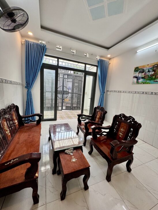 NHÀ CẤP 4 GÁC LỬNG 52m2, HẺM XE HƠI, TÂN CHÁNH HIỆP, QUẬN 12, GIÁ CHỈ HƠN 2 TỶ